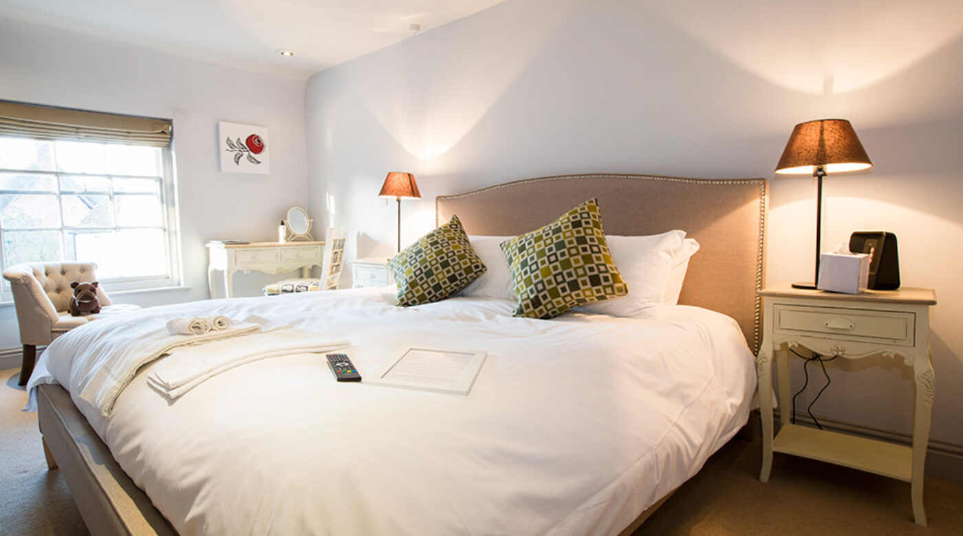 Fleur de Lys Hall & Woodhouse Business Partnerships pub to rent